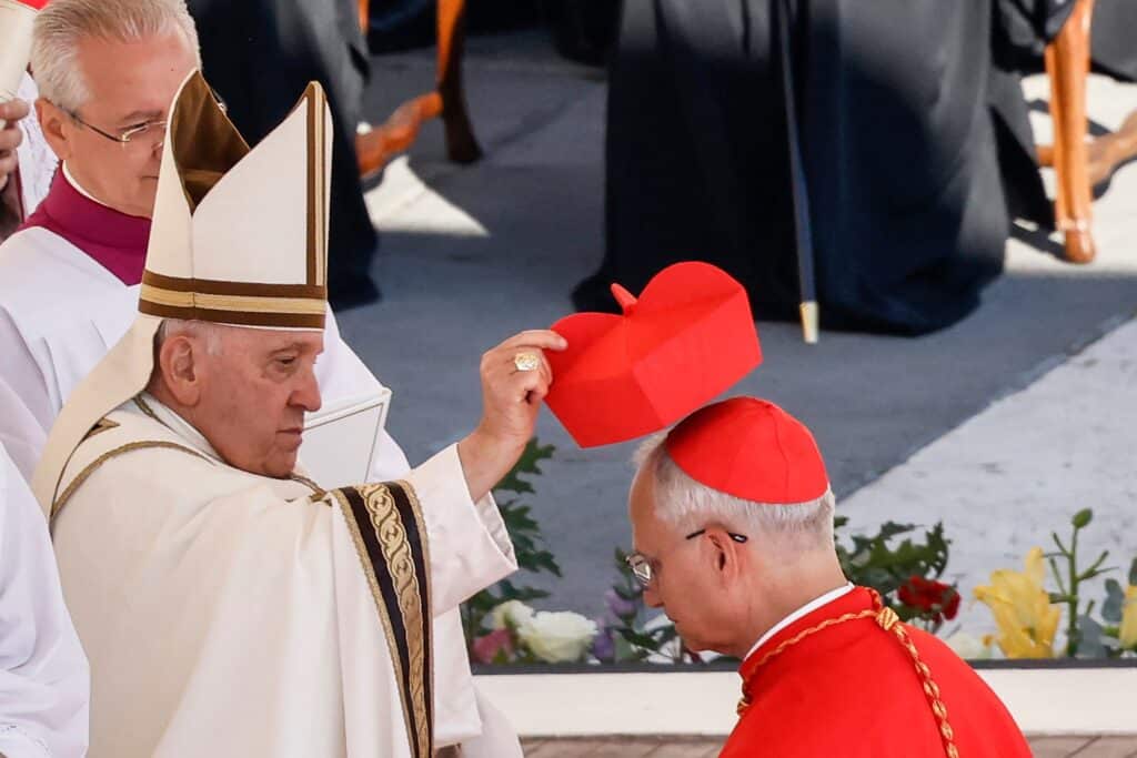 Pope Leo XIV becomes the first American Pope in Catholic Church history | "Peace be with all of you!" Lifestyle & Entertainment pope francis and cardinal robert prevost