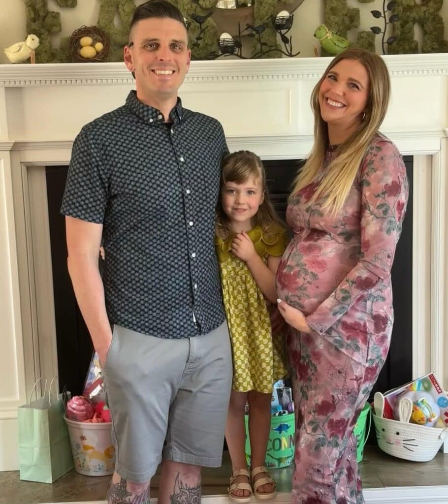 ‘Real Housewives’ executive assistant dies unexpectedly after giving birth | “Of all the things Lauren loved most, being a mother was at the top.” Lifestyle & Entertainment real housewives lauren miller and her family