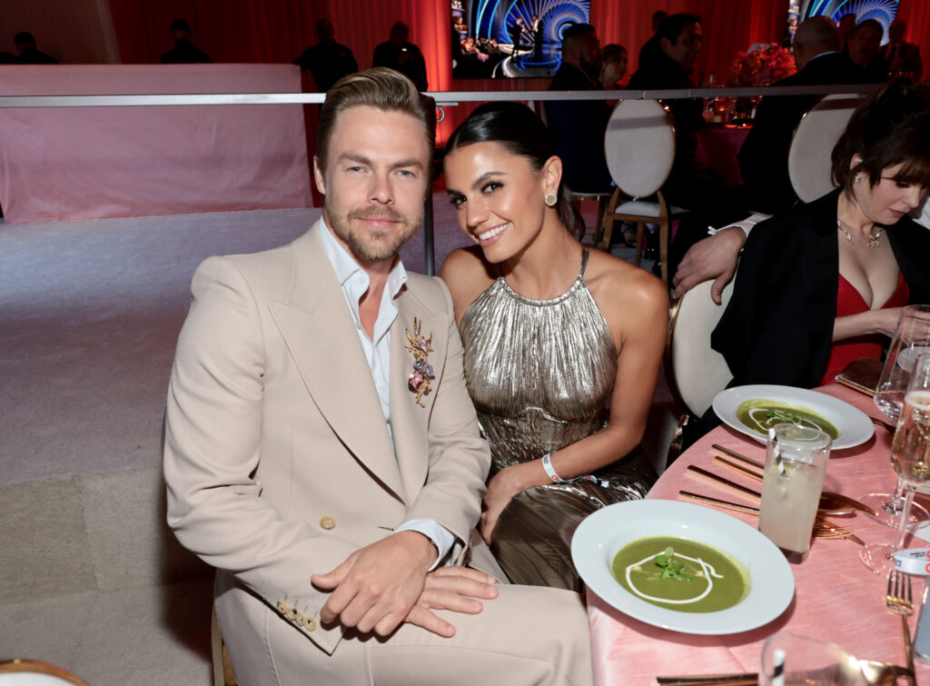 Jessica Chastain’s parenting advice for Derek Hough proves she knows a thing or two about babies | “I’ve bought it for all of my friends that have kids.” Parenting 1388089339 Jessica Chastains parenting advice for Derek Hough proves she knows a thing or two about babies