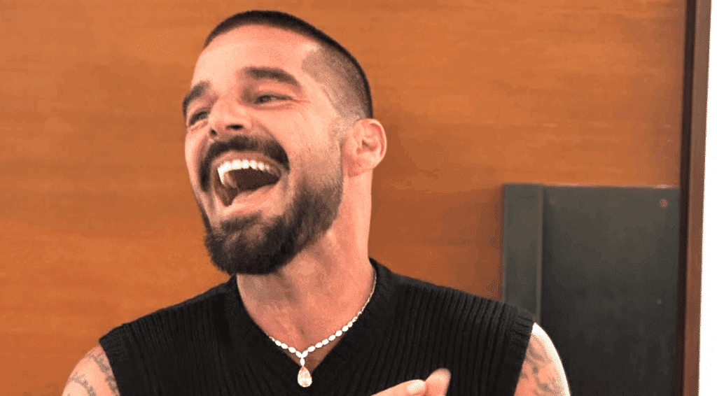 Ricky Martin talks about his kids while making history at the MTV VMA