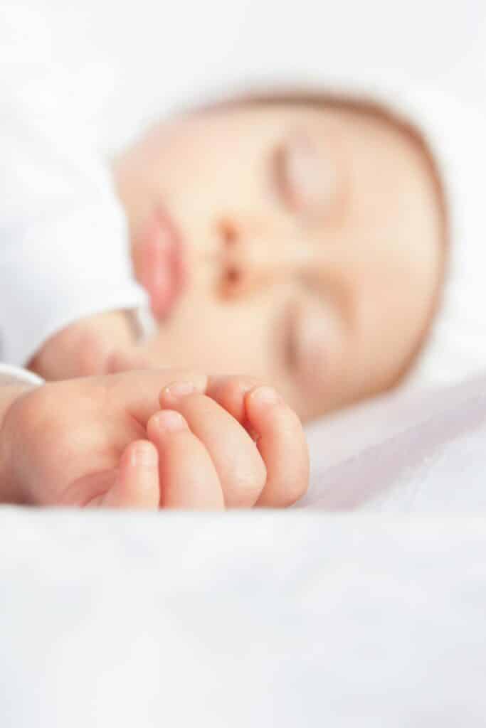 newborn baby sleeping eyes closed