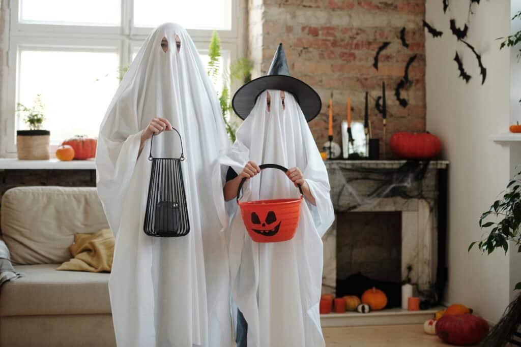 Fun and healthy non-candy Halloween treats that will make trick-or-treaters smile without sugar overload