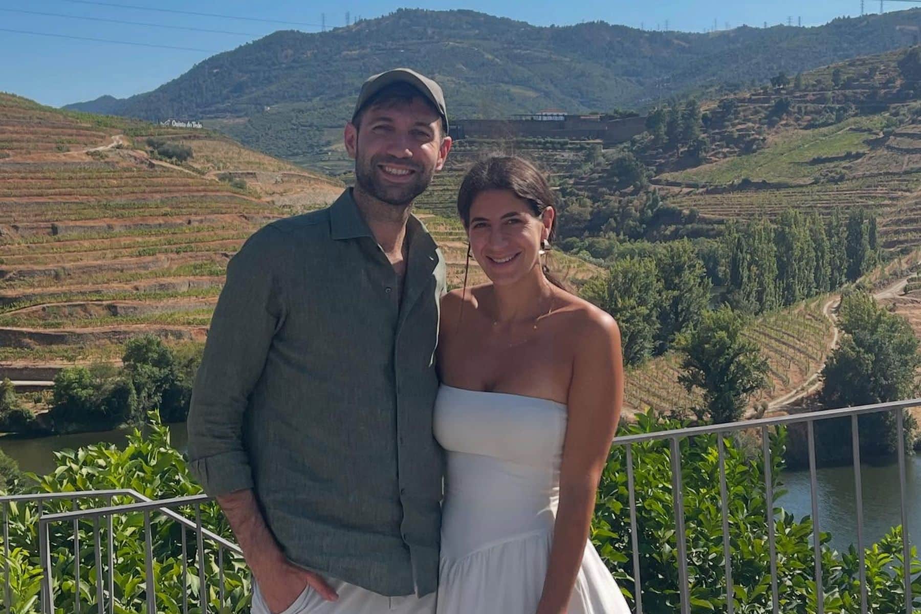 Influencer Jordana Abraham Is Pregnant — And So Is Her Surrogate