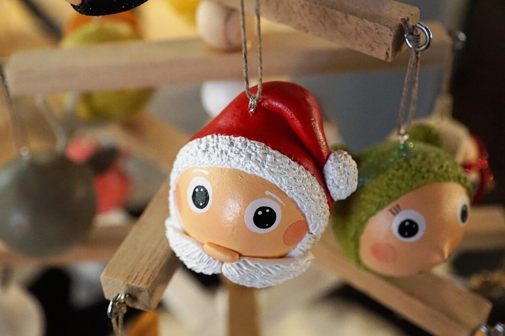 The most adorable (and random) Elf on the Shelf names for your Scout Elf