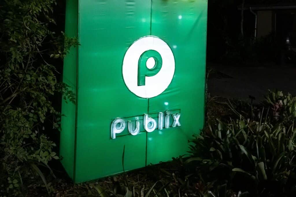 Where to score the best Thanksgiving dinner deals this year without breaking the bank