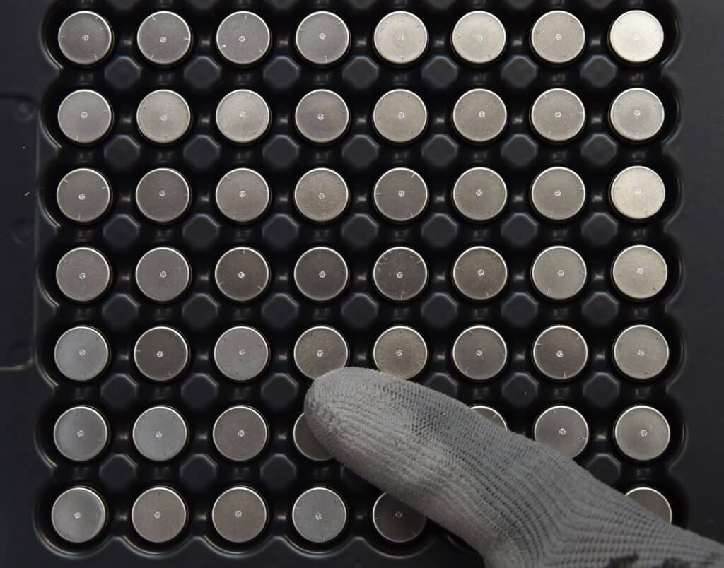 1227703483 energizer revolutionary battery feature could help protect kids from a dangerous household hazard