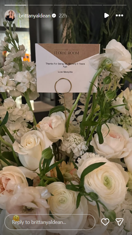 jason aldean son memphis gave his mom an adorable gift on his 8th birthday