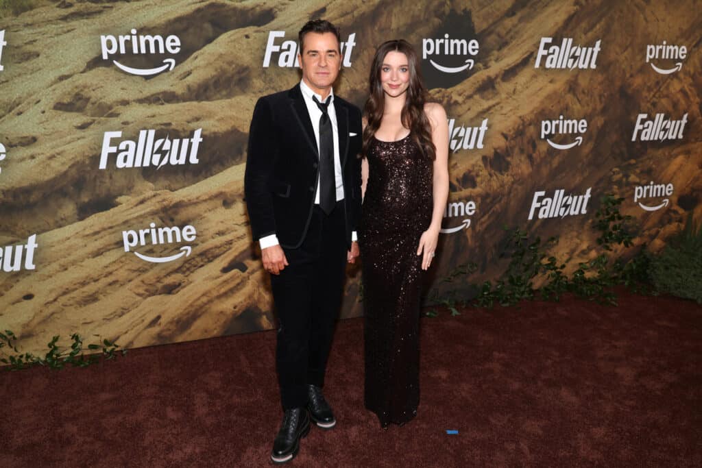 2250876223 justin theroux expecting first baby with wife nicole brydon bloom nine months after wedding