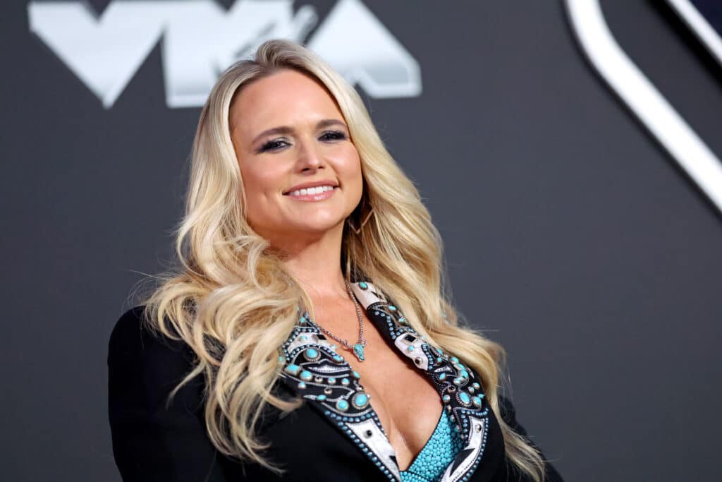 2171405568 miranda lambert says goodbye to her eighth rescue dog in seven years we are down to one
