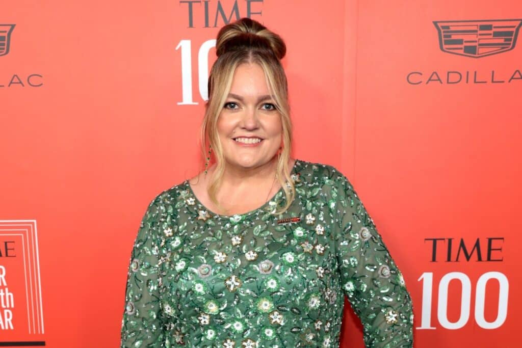1485575102 it ends with us author colleen hoover at time100 gala